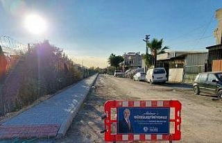 Akdeniz’de asfalt çalışmaları sürüyor