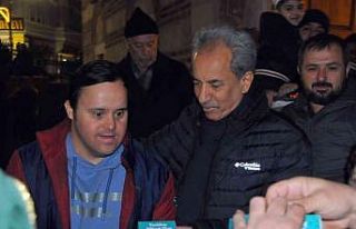 Akşehir Belediyesi’nden kandil simidi ikramı