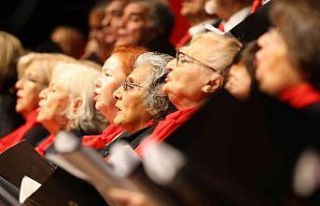 Aktif Yaşlı Merkezi üyeleri sanatla tazelendi