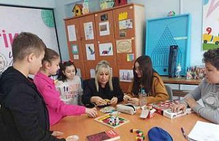 Aldoğan, kış okullarının ilk gününde öğrencilerle...