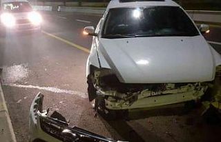 Alkollü sürücü bariyerlere çarptı