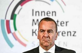 Almanya’da 2013’ten beri ilk erkek Savunma Bakanı