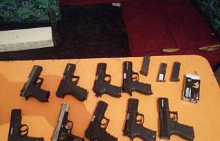 Ankara’da bir şahsın evinde 19 adet ruhsatsız...