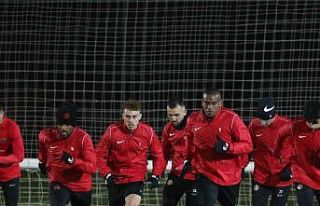 Antalyaspor ile Fenerbahçe 53. randevuda