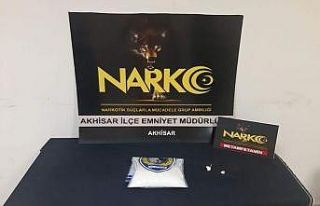 Araçta uyuşturucuyla yakalanan 4 kişi tutuklandı