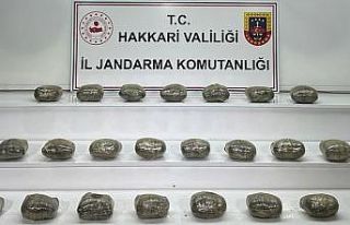 Araziye gizlenmiş 25 kilo eroin ele geçirildi