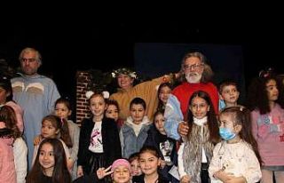 Aydın Büyükşehir Belediyesi Şehir Tiyatrosu çocuklara...