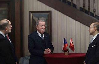 Bakan Akar, Çekya’ya geldi