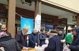 Balıkesir’de 24 bin paket kandil simidi dağıtıldı