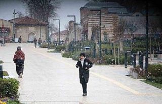 Balkanlar’dan gelen kar yağışı Edirnelileri...
