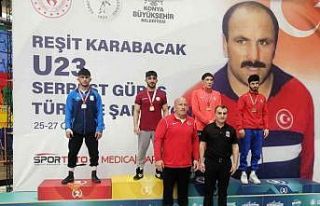 BARÜ’lü Milli Sporcu Emre Kural, Türkiye şampiyonu...