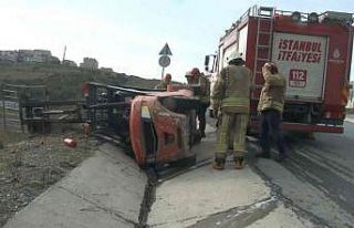 Başakşehir’de forklift devrildi, 1’i ağır...