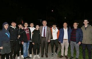 Başkan Aygün esnaf ve gençlerle projelerinden bahsetti