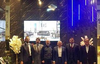 Başkan Büyükkılıç, İstanbul Mobilya Fuarını...