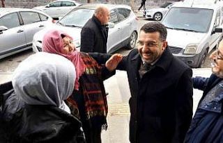 Başkan Çalkın, vatandaşların sorunlarını dinliyor