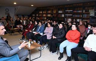 Başkan Kocaman gençlerle tecrübelerini paylaştı