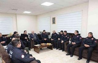 Başkan Özlü çalışanları yalnız bırakmadı