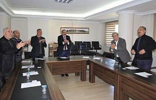 Başkan Pekmezci alkışlarla karşılandı