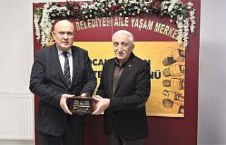 Başkan Pekmezci gazetecileri ağırladı