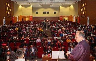 Başkan Yalçın’ın minik öğrenci ile şiir düeti