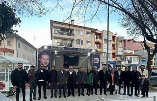 Başkan Yıldırım, üye aracında vatandaşlarla...