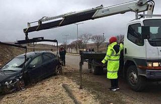 Batman’da takla atan otomobilin sürücüsü yaralandı
