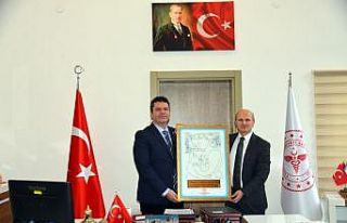 ’Bebek Dostu Hastane’ plaket ve teşekkür belgeleri...