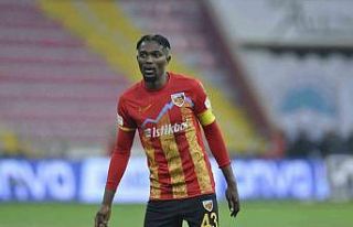 Bernard Mensah 3. golünü attı