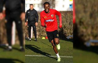 Bernard Mensah şoku: 4 hafta forma giyemeyecek