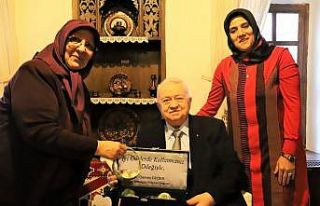 Bestekar Ateş’e sürpriz kutlama