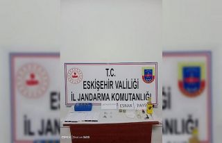 Beylikova’da uyuşturucu operasyonu: 3 kişi tutuklandı