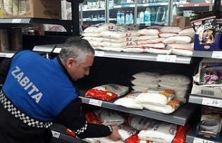 Biga Zabıtasından zincir marketlere denetim