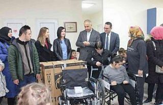 Biga’da öğrencilerden anlamlı bağış