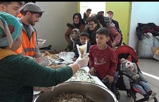 Bilecik’te düzenlenen festivalde 2 ton hamsi balığı...