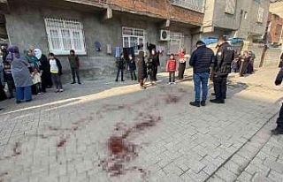 Bir hafta önce kızını kaybeden baba, evinin önünde...