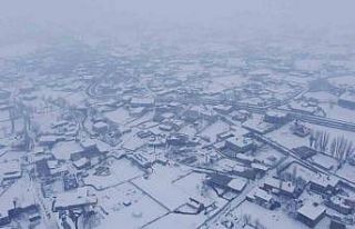 Bitlis’te kar yağışı etkisini sürdürüyor