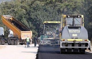 Bodrum Mümtaz Ataman Caddes’inde sıcak asfalt...