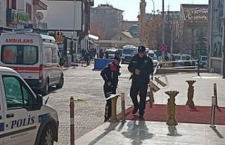 Boşanma aşamasındaki eşini 10 kurşunla öldürüp...