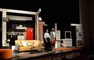 Bozüyük Belediye Tiyatrosu “Ayrılık” ile sahnede