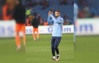 Bruno Peres, 11’de başladı