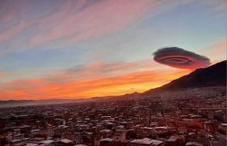 Bursa semalarında UFO görünümlü bulut