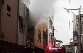 Bursa’da 2 farklı dairede yangın paniği