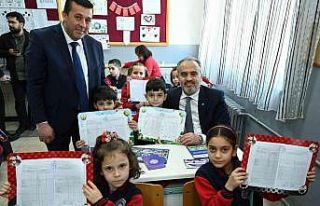 Bursa’da 660 bin öğrencinin karne sevinci