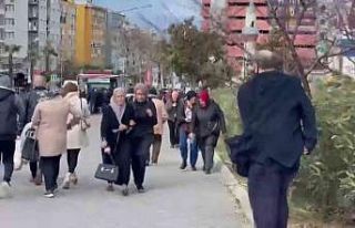 Bursa’da şiddetli lodos hayatı felç etti