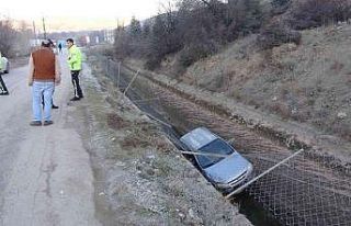 Buzlanma nedeniyle sulama kanalına uçtu