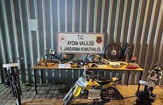 Çaldıkları motosiklet ile yakalandılar