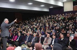 Canik’te Nurullah Genç konferansı