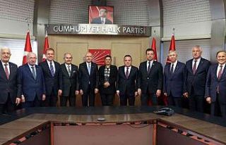 CHP lideri Kemal Kılıçdaroğlu, CHP’li Belediye...