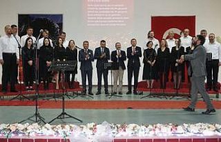 Çivril korosu sesleriyle gönülleri fethetti