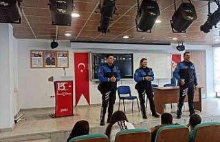 Cizre polisi liseli öğrencilere polislik mesleğini...